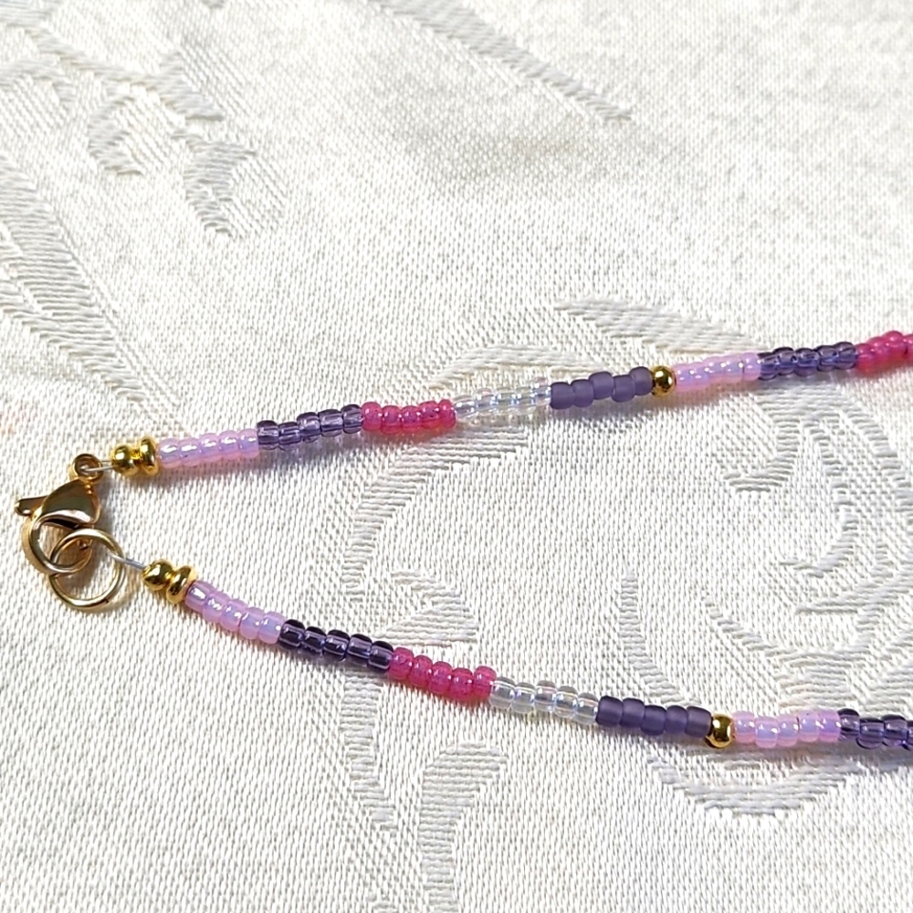 Chic Leaf Necklace with Pink and Blue Tones - Picture 2 of 4